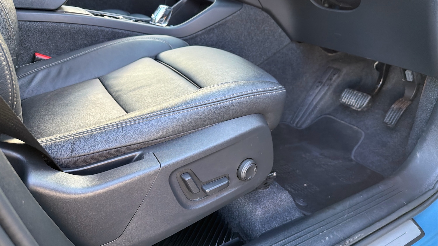 Used Volvo XC40 2025 for sale - 76879216: Photo 30