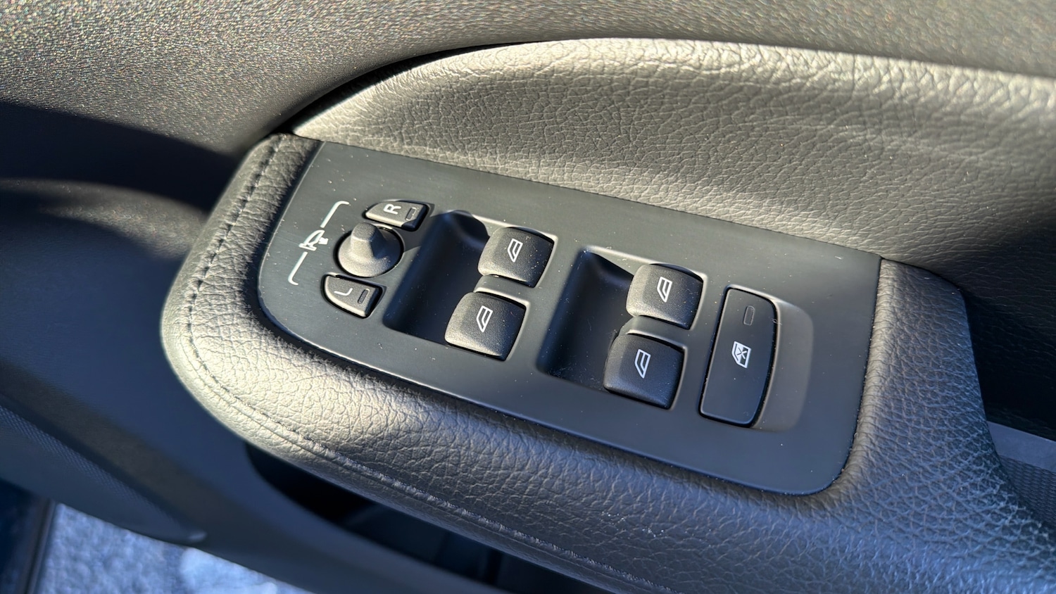 Used Volvo V60 2021 for sale - 76956987: Photo 23