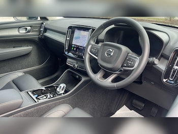 Used Volvo XC40 2025 for sale - 79240588: Photo