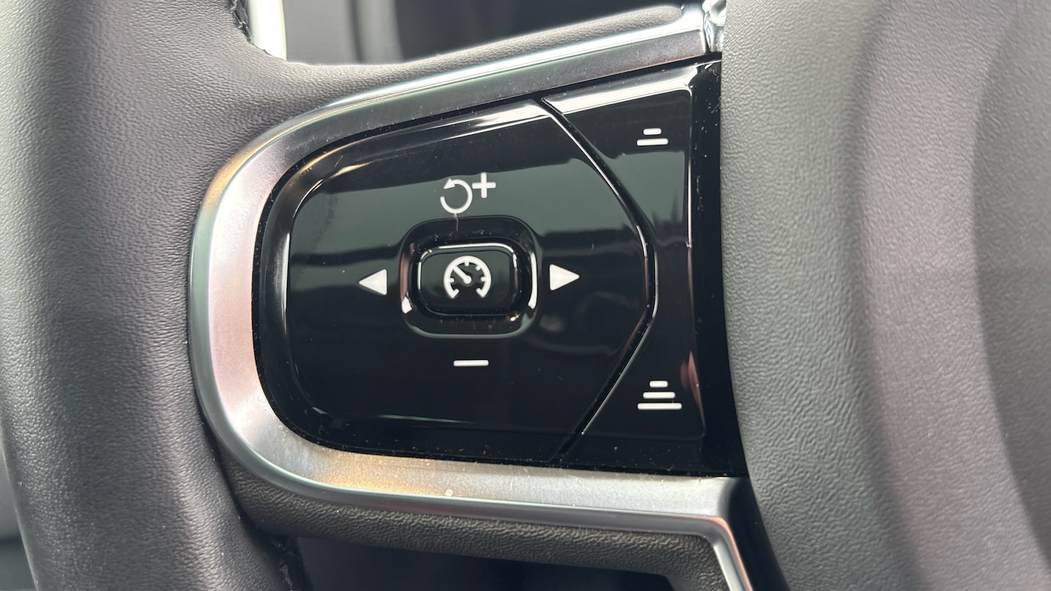 Used Volvo XC90 2023 for sale - 77521903: Photo 21