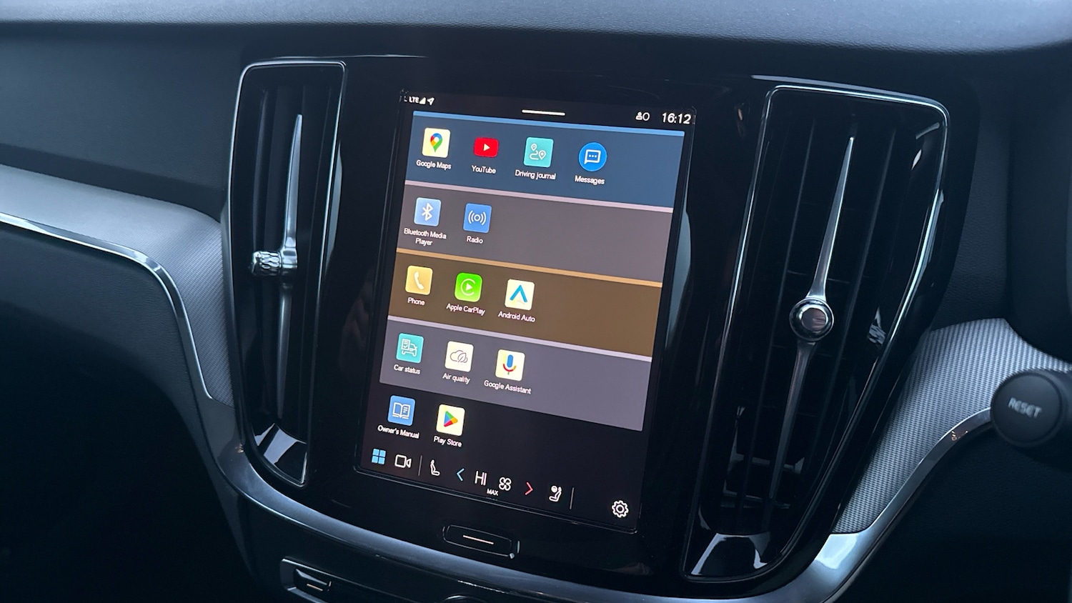 Used Volvo V60 2025 for sale - 76831542: Photo 12