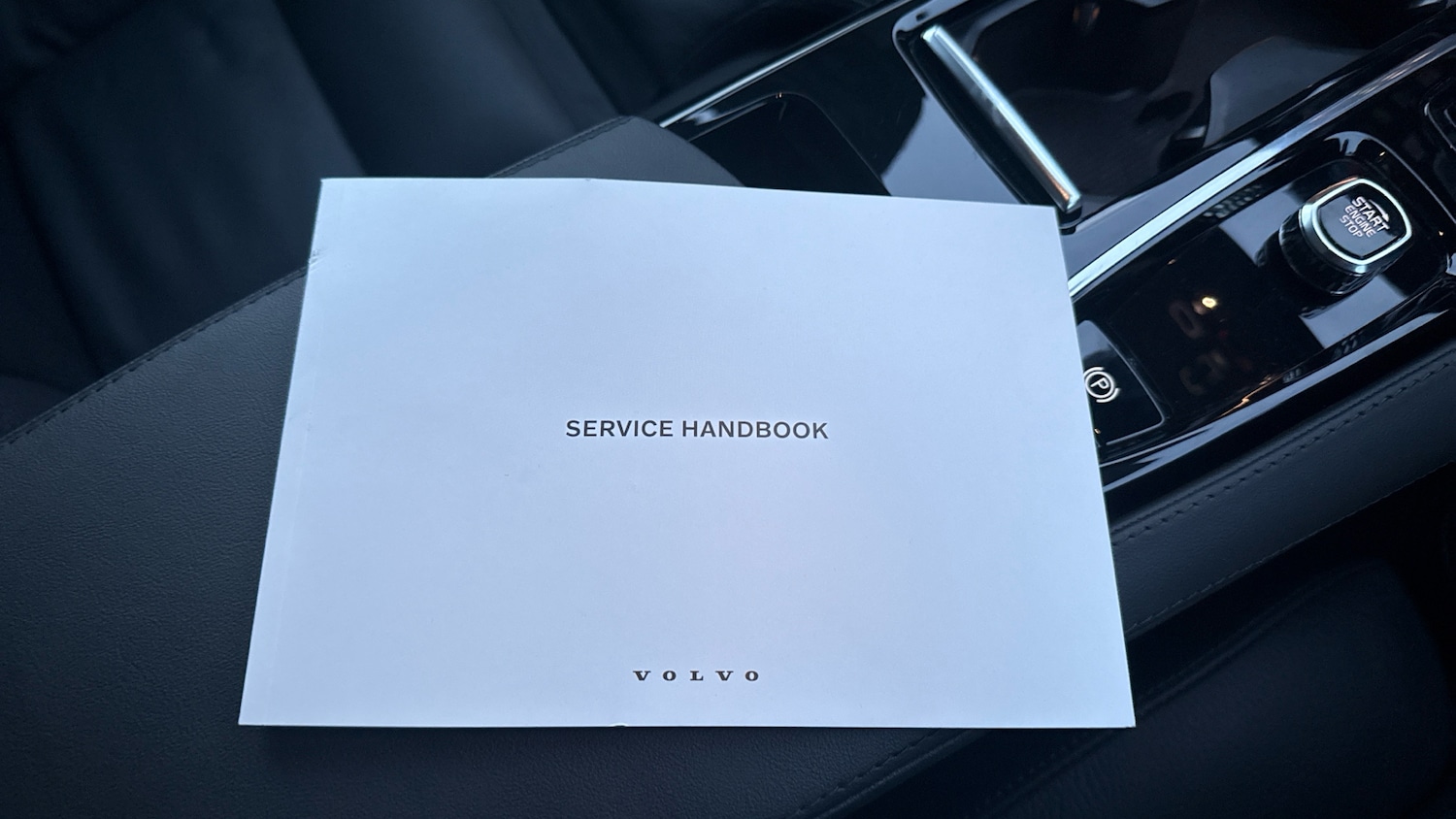 Used Volvo V60 2025 for sale - 76831542: Photo 14