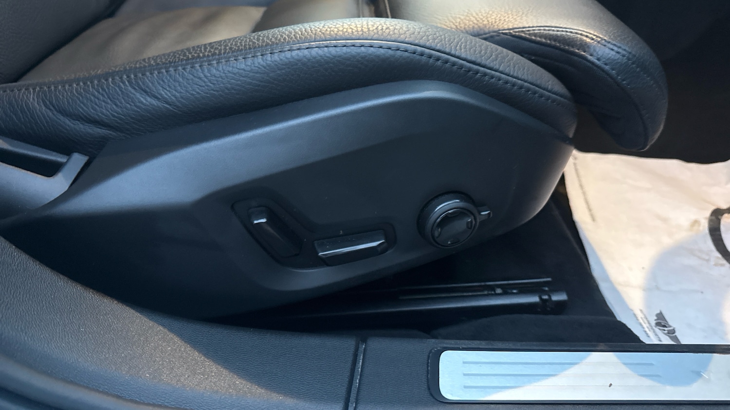 Used Volvo V60 2025 for sale - 76831542: Photo 28