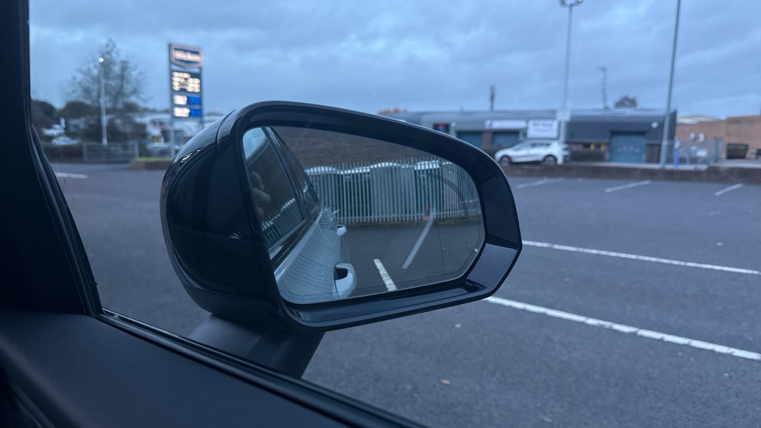 Used Volvo V60 2025 for sale - 76831542: Photo 30