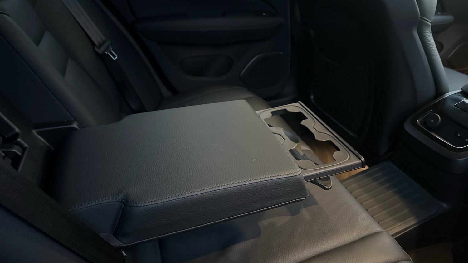 Used Volvo V60 2025 for sale - 76831542: Photo 31