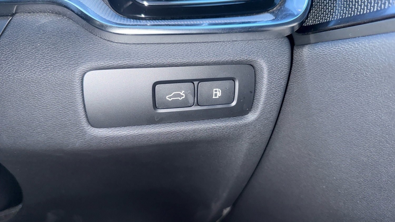 Used Volvo V60 2025 for sale - 76831542: Photo 32