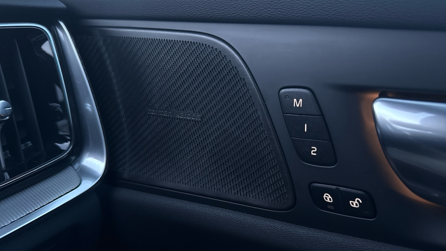 Used Volvo V60 2025 for sale - 76831542: Photo 38