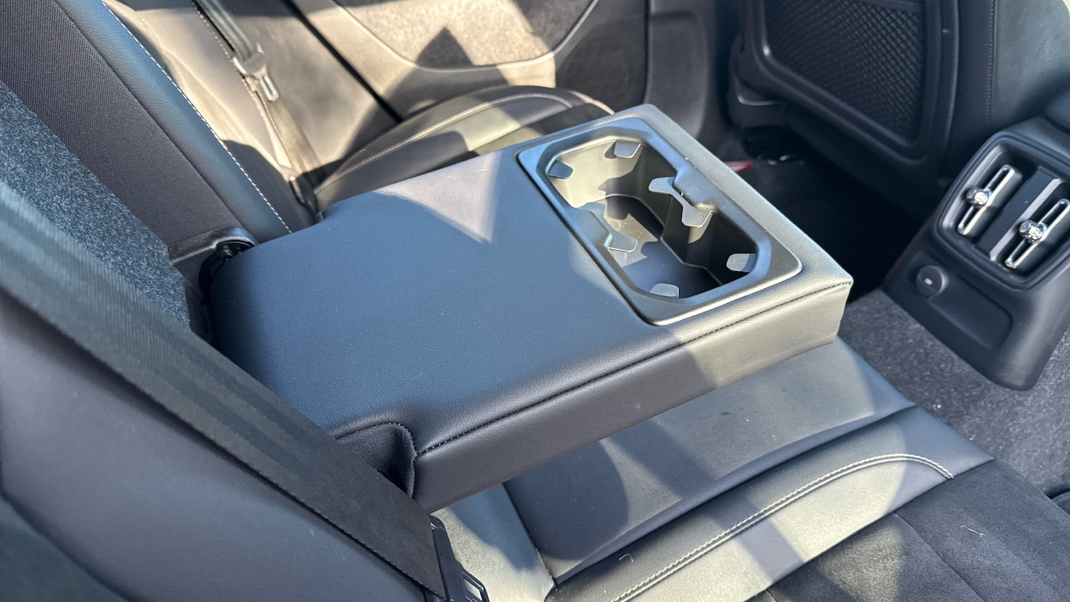 Used Volvo XC40 2022 for sale - 78063964: Photo 28