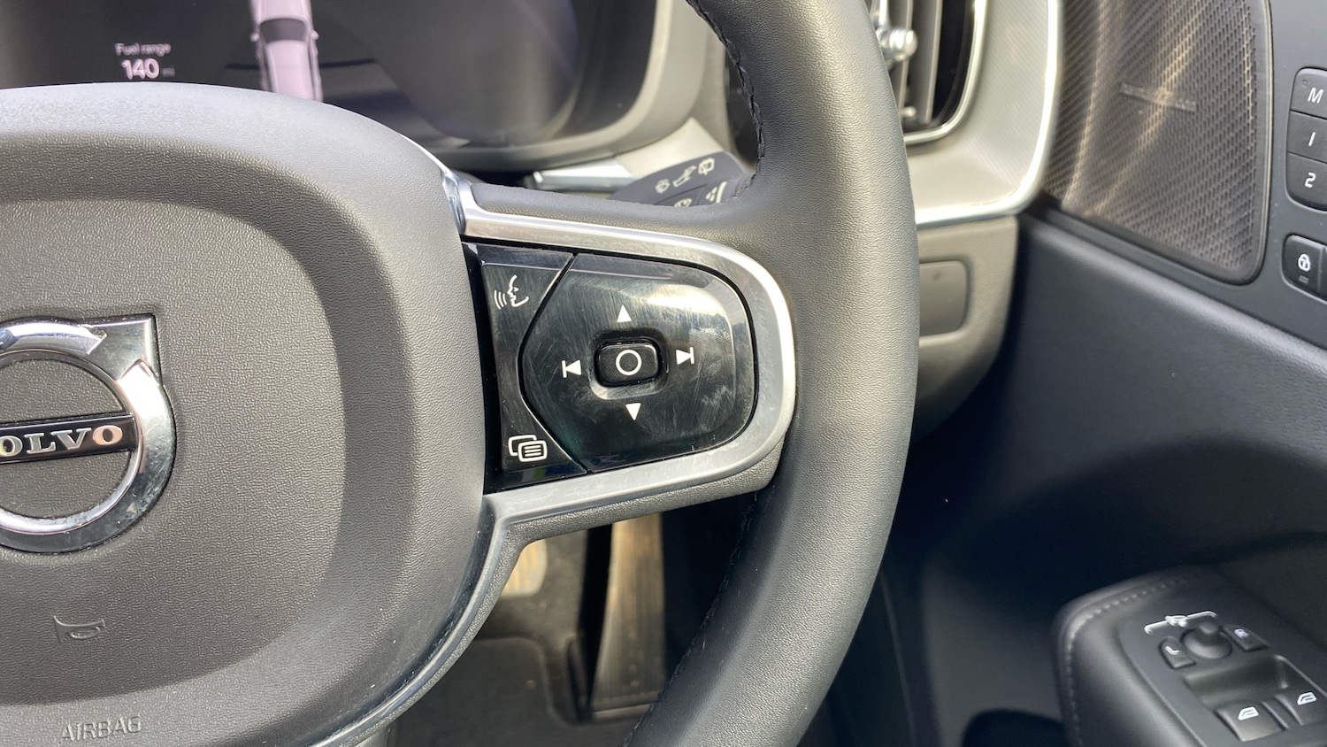 Used Volvo XC60 2023 for sale - 77999235: Photo 22