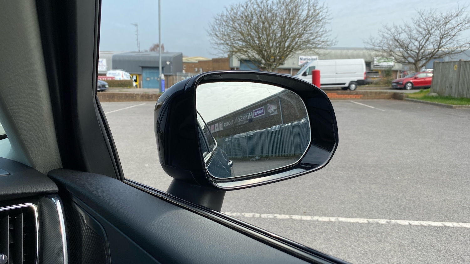 Used Volvo XC60 2023 for sale - 77999235: Photo 32