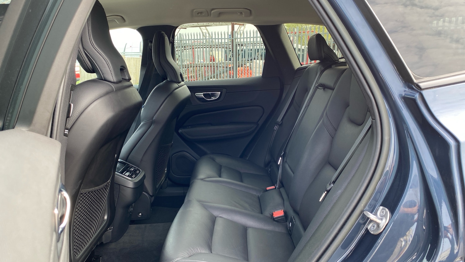 Used Volvo XC60 2023 for sale - 77999235: Photo 33