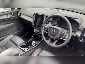 Used Volvo XC40 2023 for sale - 79504212: Photo