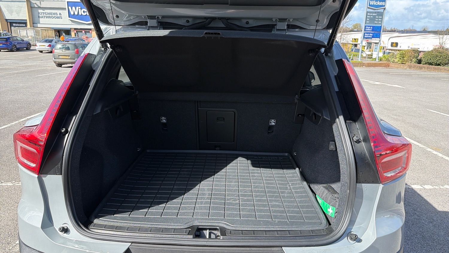 Used Volvo XC40 2024 for sale - 78109187: Photo 13