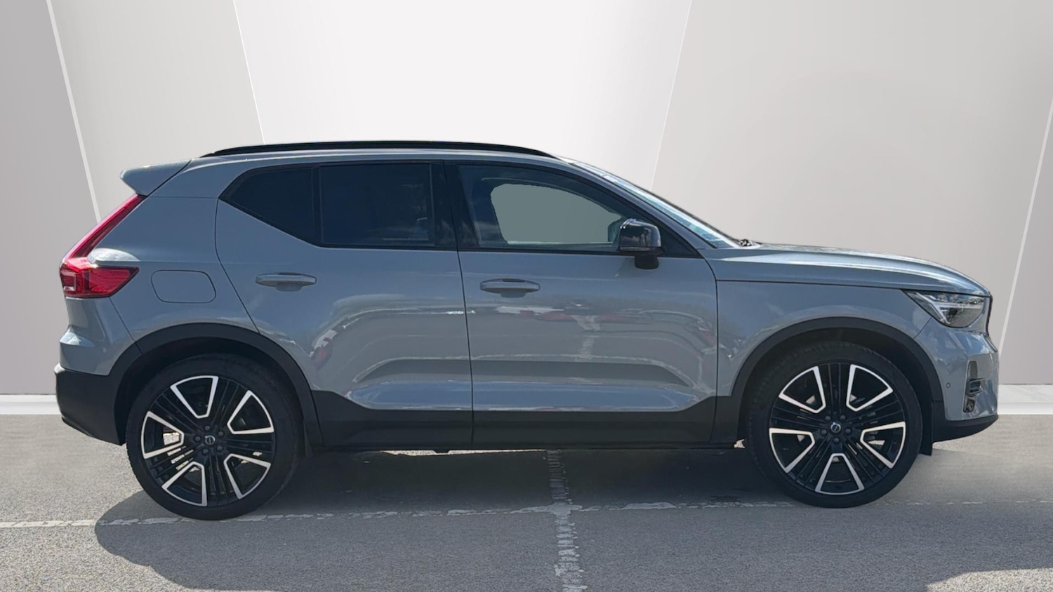 Used Volvo XC40 2024 for sale - 78109187: Photo 3