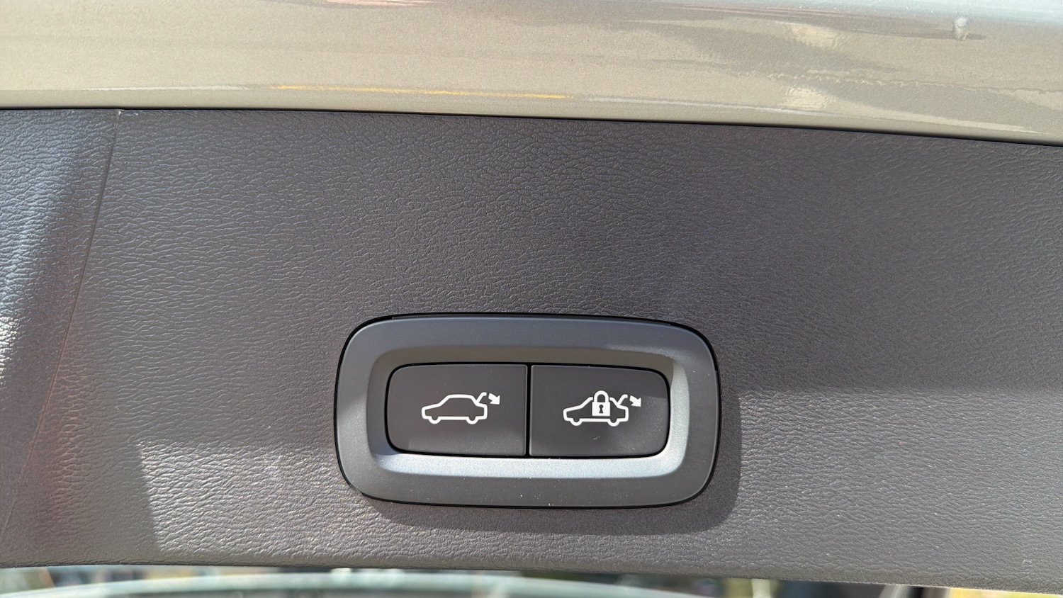 Used Volvo XC40 2024 for sale - 78109187: Photo 32