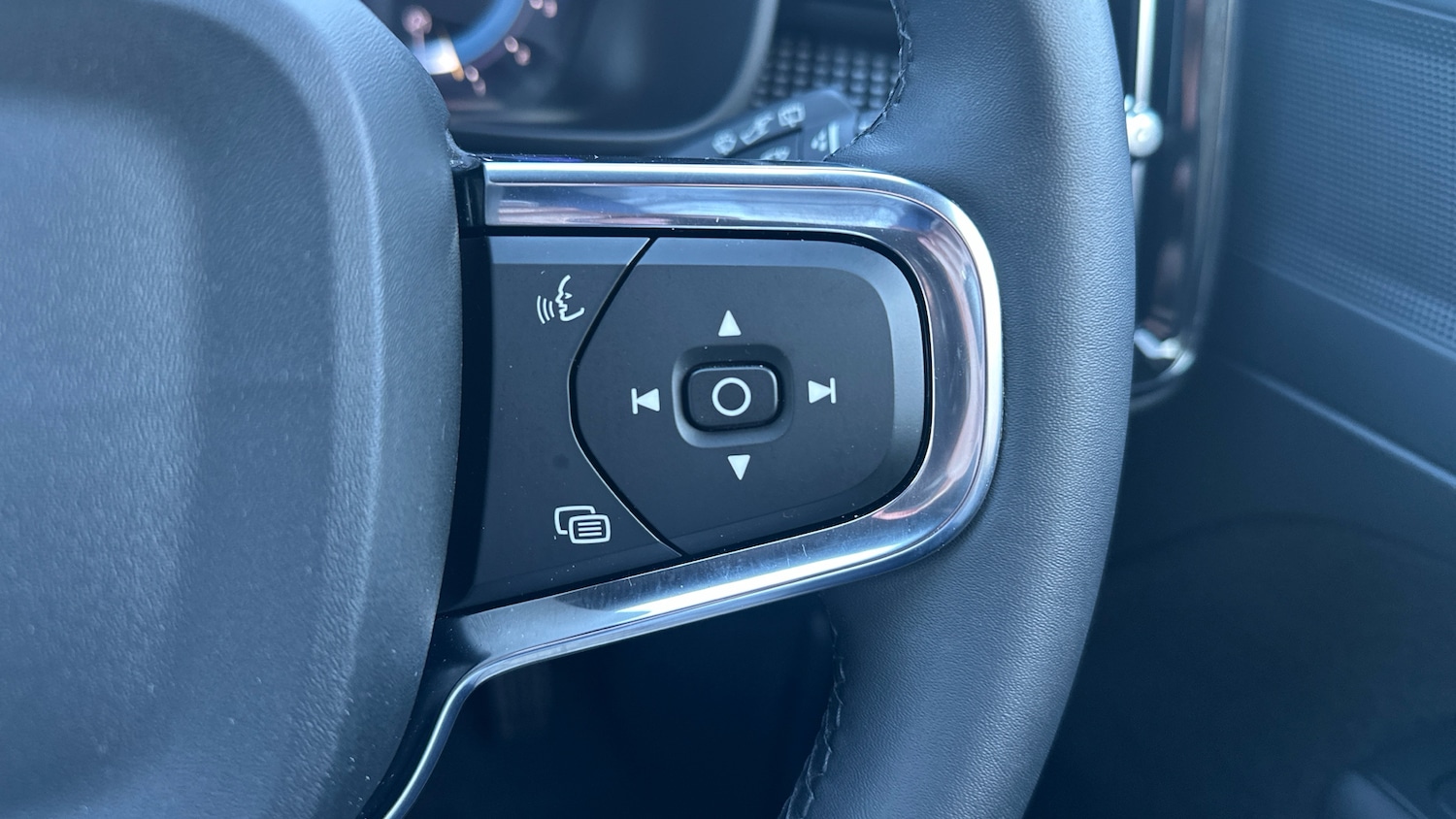 Used Volvo XC40 2023 for sale - 75983014: Photo 19