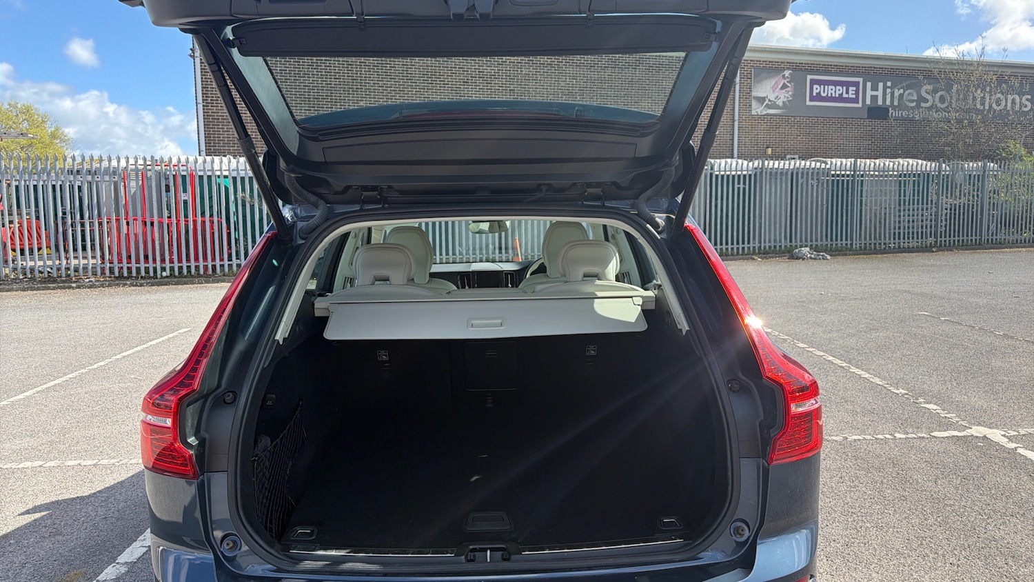 Used Volvo XC60 2023 for sale - 78066644: Photo 13