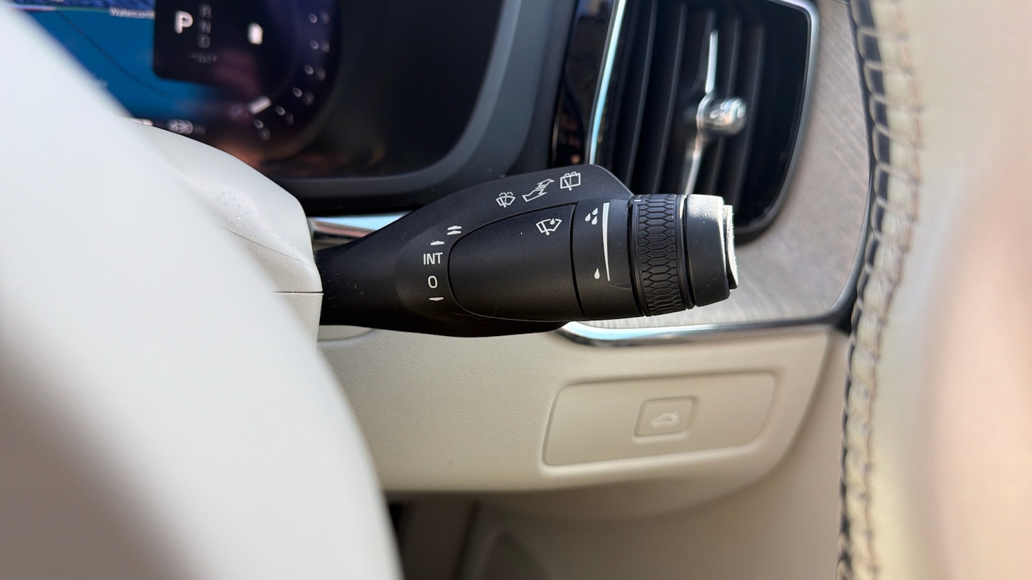 Used Volvo XC60 2023 for sale - 78066644: Photo 20