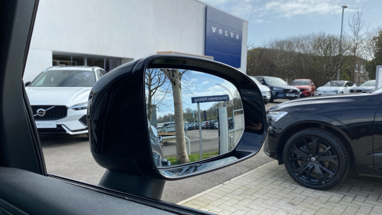 Used Volvo XC60 2023 for sale - 78066644: Photo 28