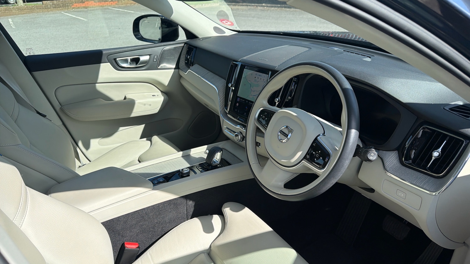 Used Volvo XC60 2023 for sale - 78066644: Photo 4