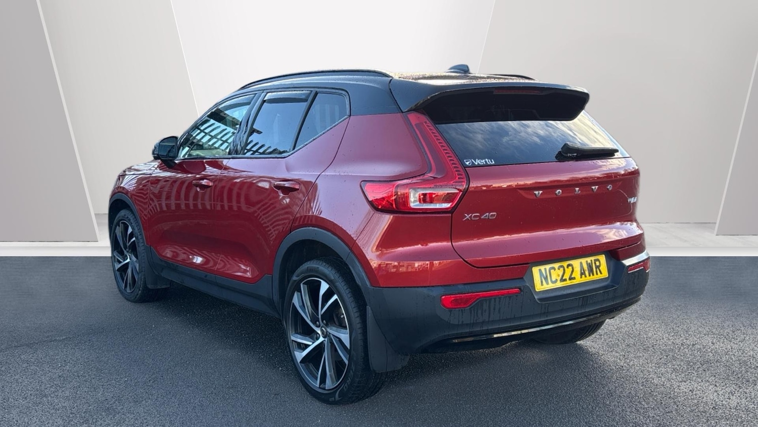 Used Volvo XC40 2022 for sale - 77078973: Photo 2