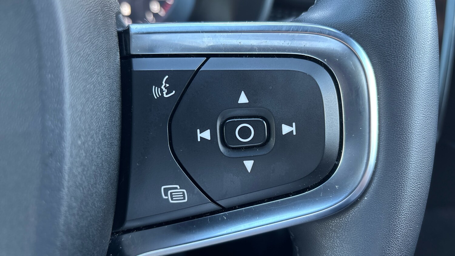 Used Volvo XC40 2022 for sale - 77078973: Photo 21