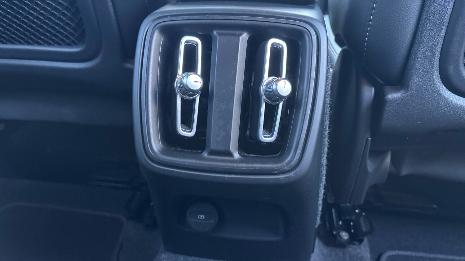 Used Volvo XC40 2022 for sale - 77078973: Photo 32