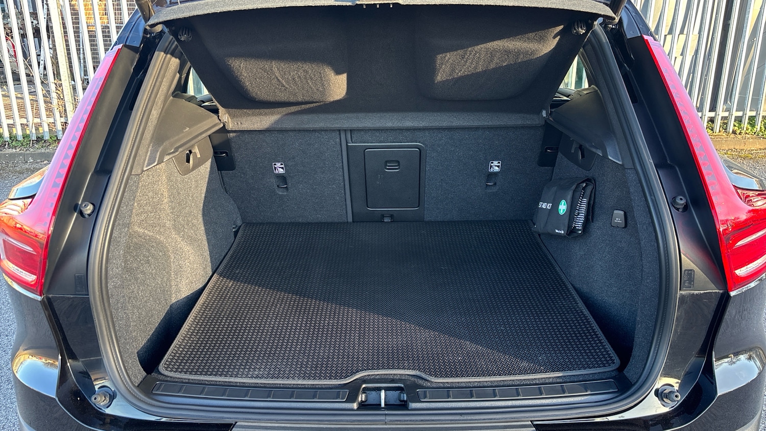 Used Volvo XC40 2023 for sale - 77758586: Photo 13