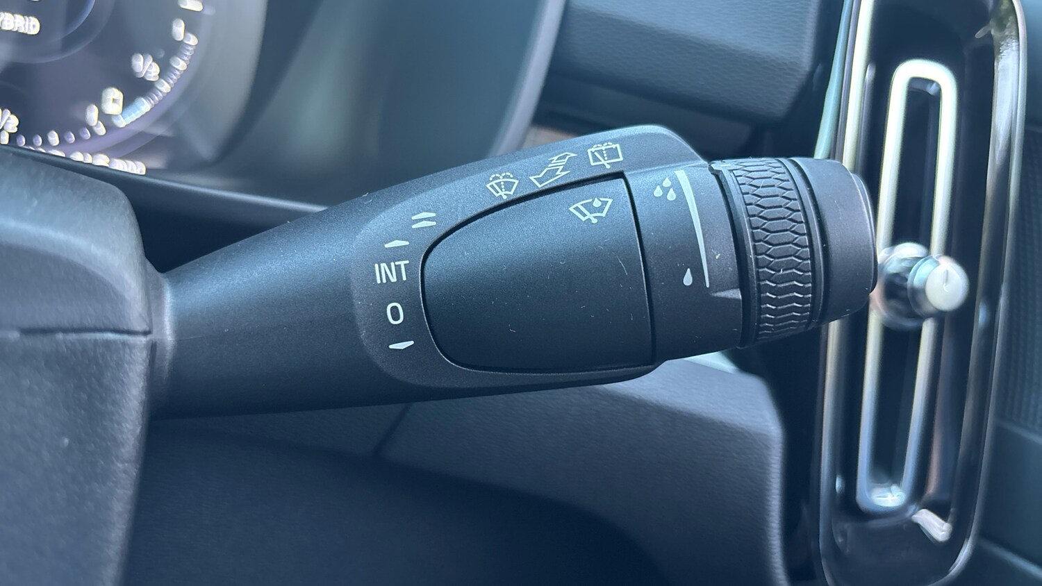 Used Volvo XC40 2023 for sale - 77758586: Photo 23