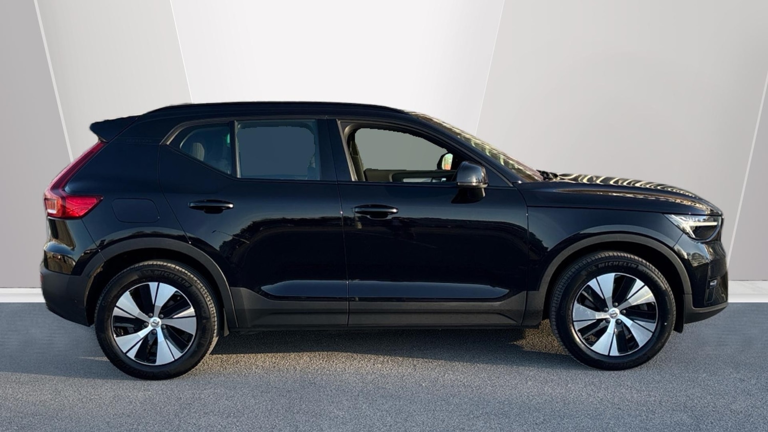 Used Volvo XC40 2023 for sale - 77758586: Photo 3