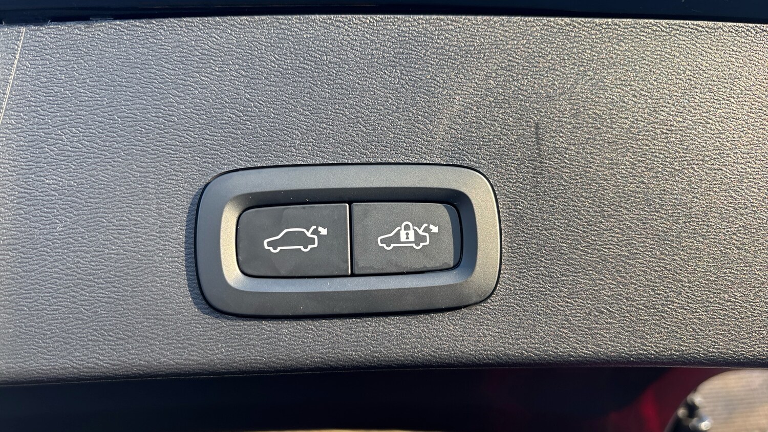 Used Volvo XC40 2023 for sale - 77758586: Photo 34