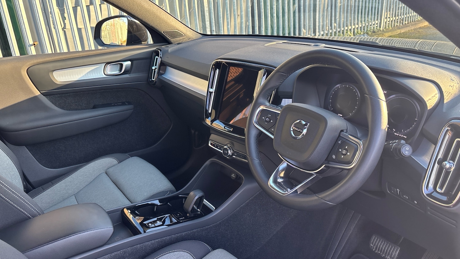 Used Volvo XC40 2023 for sale - 77758586: Photo 4