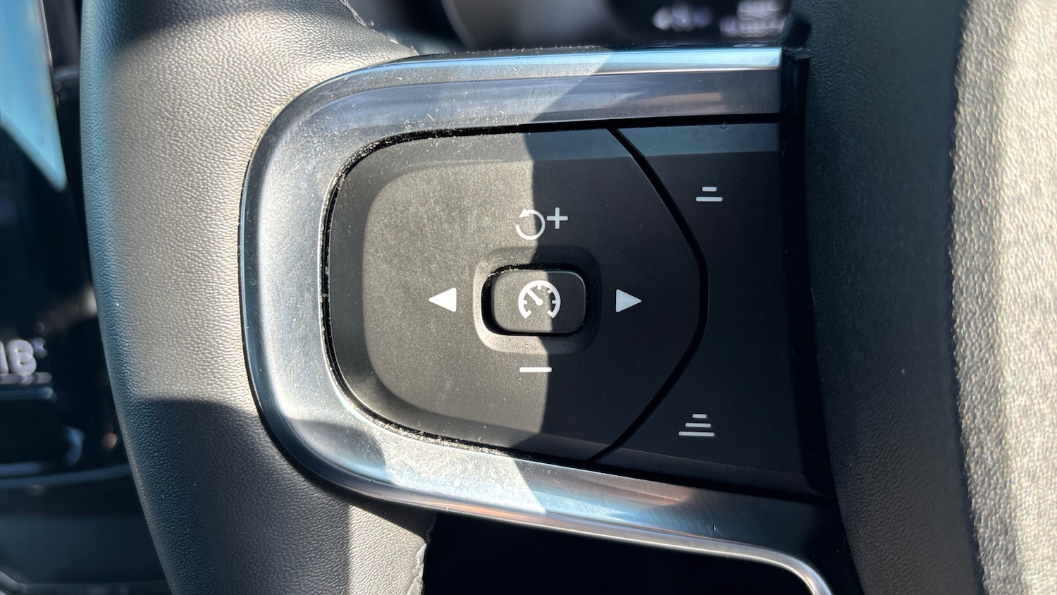 Used Volvo XC40 2021 for sale - 77999239: Photo 20