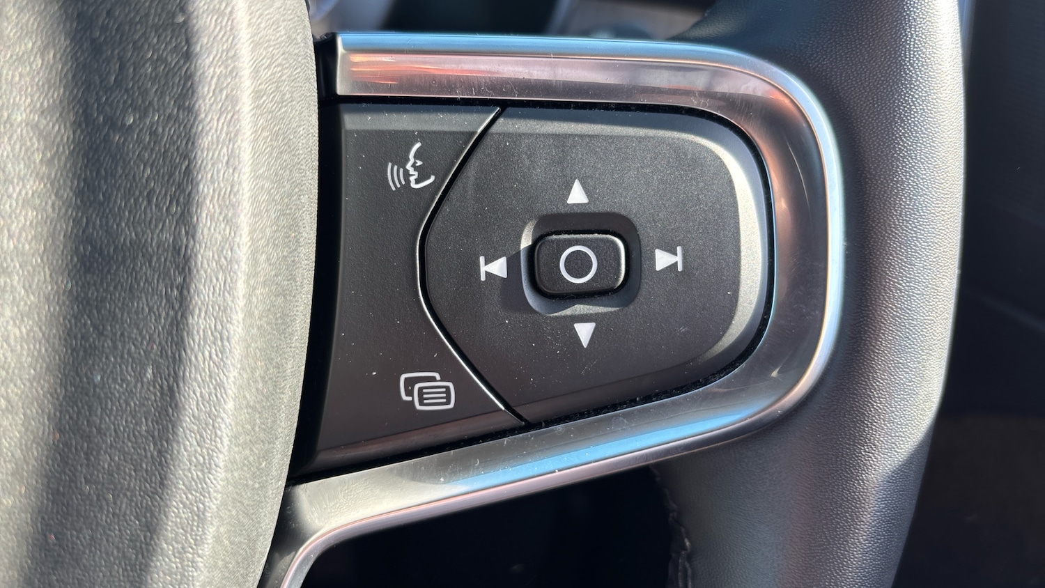 Used Volvo XC40 2021 for sale - 77999239: Photo 21