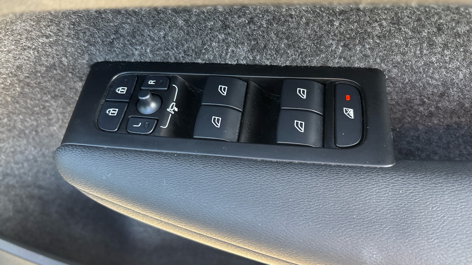 Used Volvo XC40 2021 for sale - 77999239: Photo 23