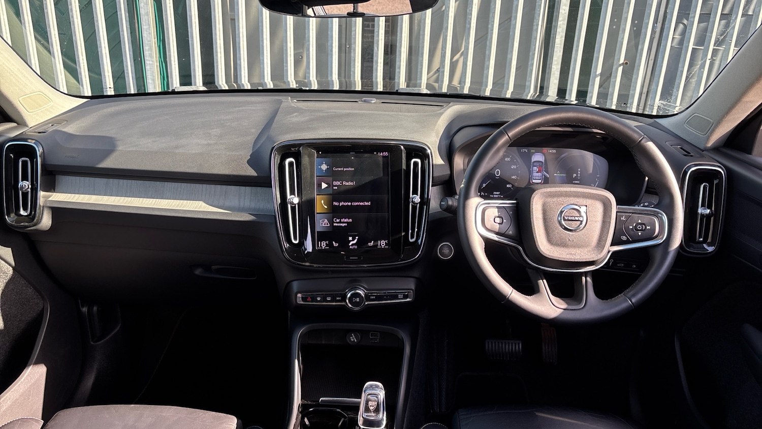 Used Volvo XC40 2021 for sale - 77999239: Photo 5