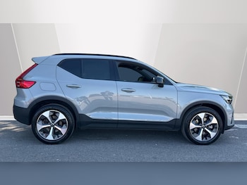Used Volvo XC40 2025 for sale - 79407960: Photo