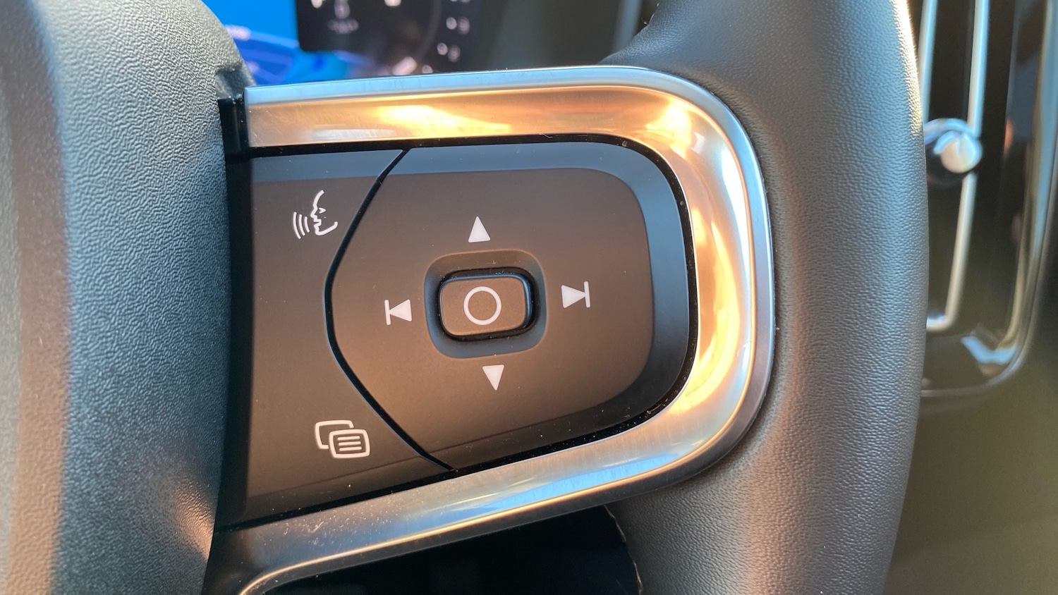 Used Volvo XC40 2025 for sale - 78109191: Photo 21