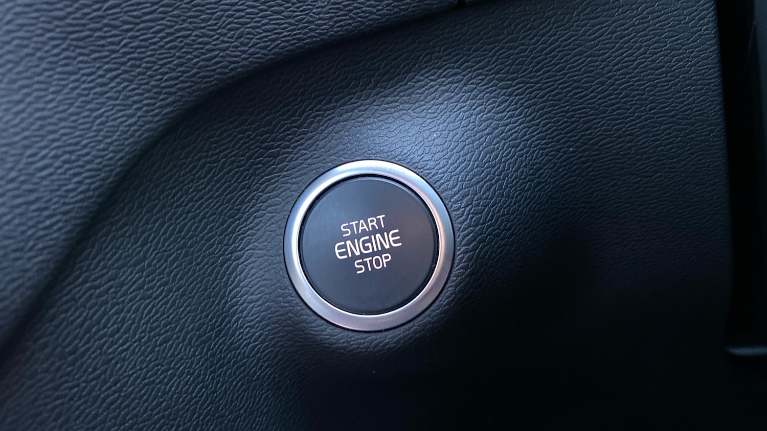 Used Volvo XC40 2025 for sale - 78109191: Photo 26