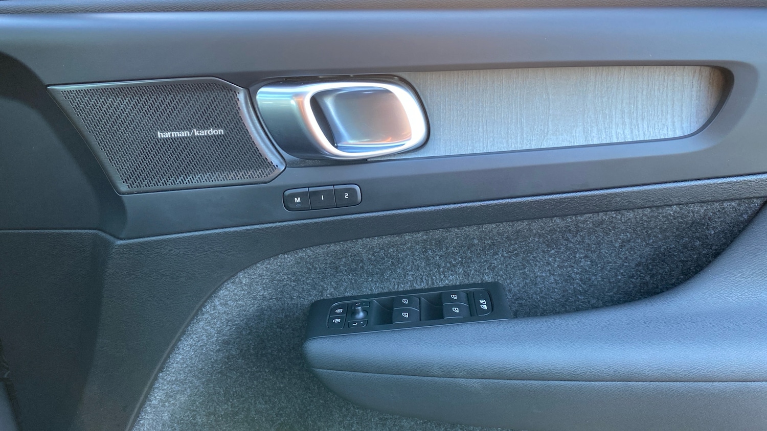 Used Volvo XC40 2025 for sale - 78109191: Photo 28