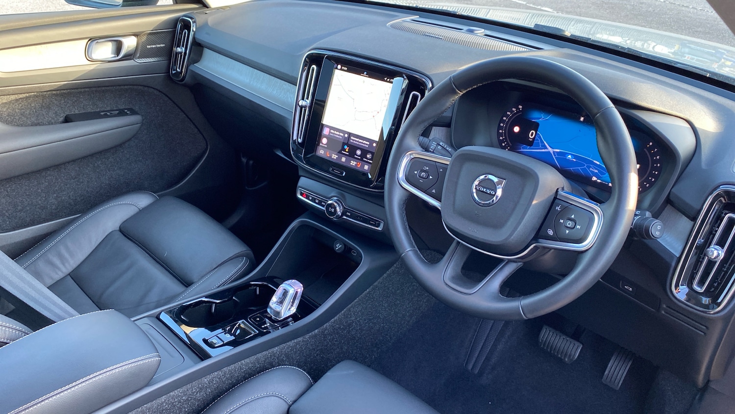 Used Volvo XC40 2025 for sale - 78109191: Photo 4