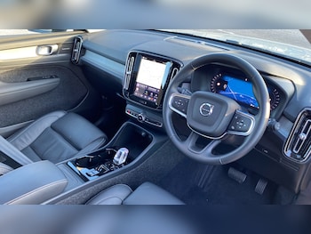 Used Volvo XC40 2025 for sale - 78109191: Photo