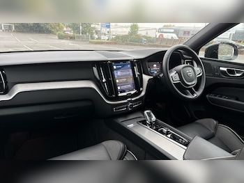 Used Volvo XC60 2022 for sale - 76040605: Photo