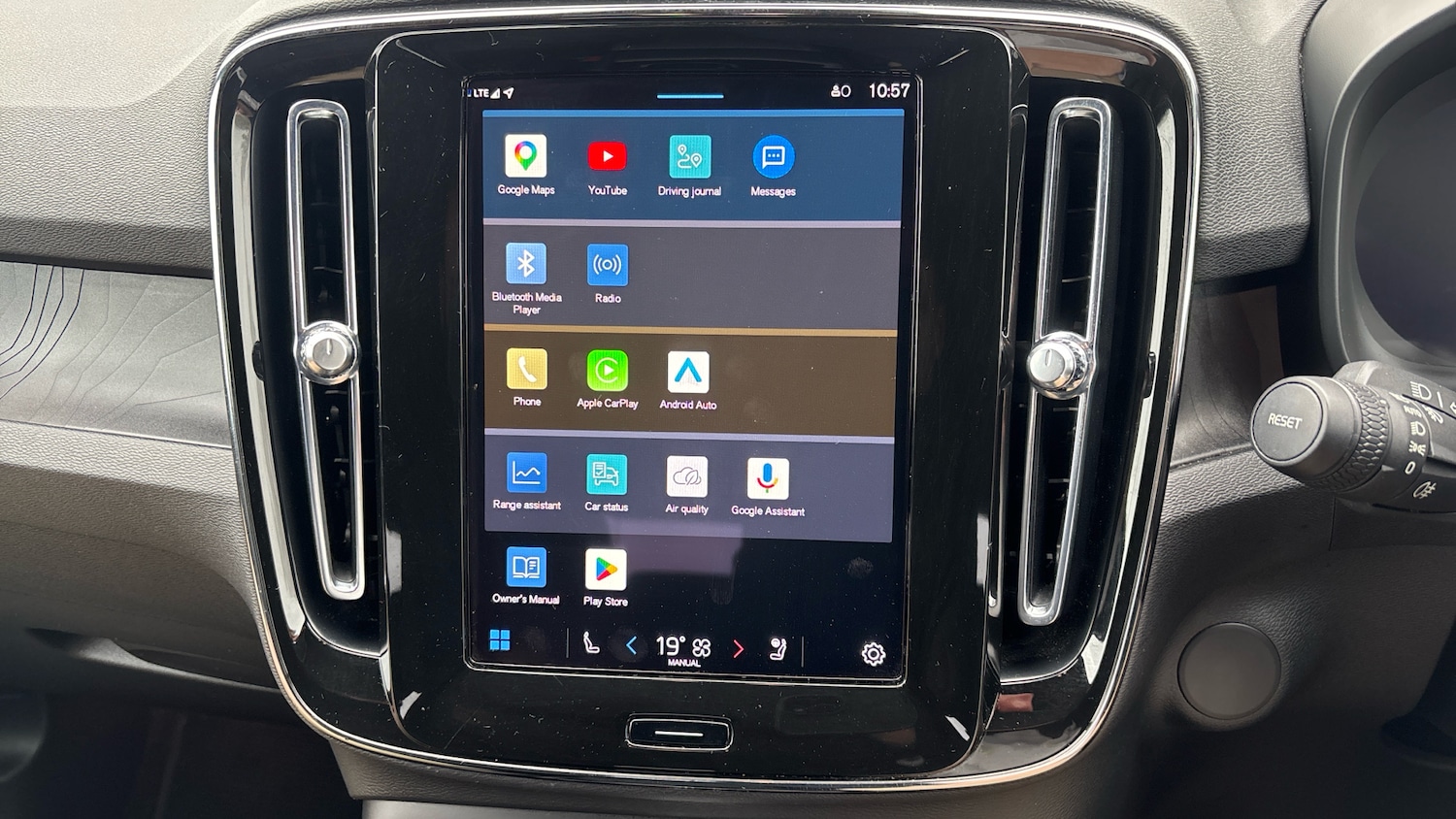 Used Volvo XC40 2022 for sale - 77847684: Photo 12