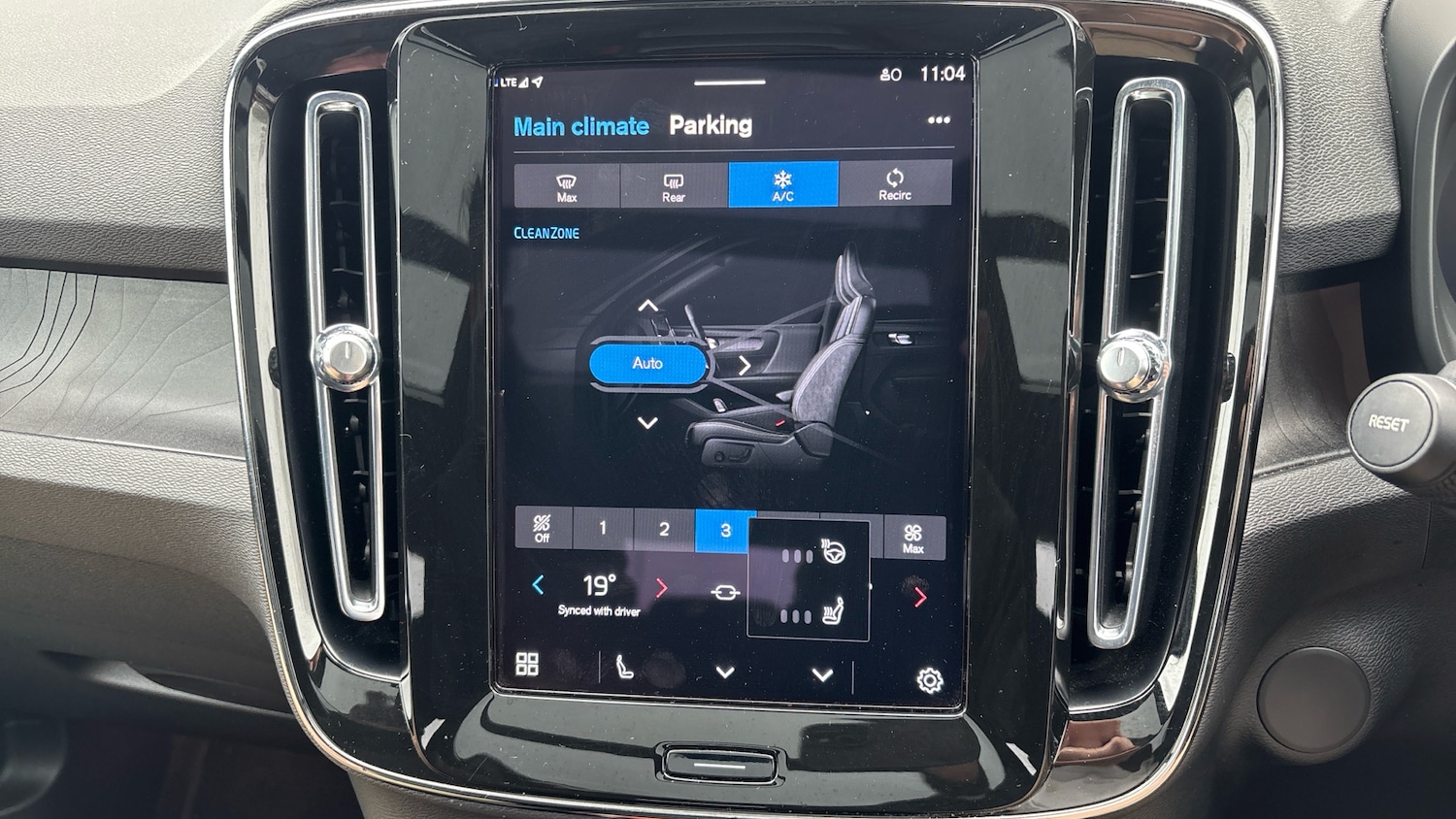 Used Volvo XC40 2022 for sale - 77847684: Photo 15