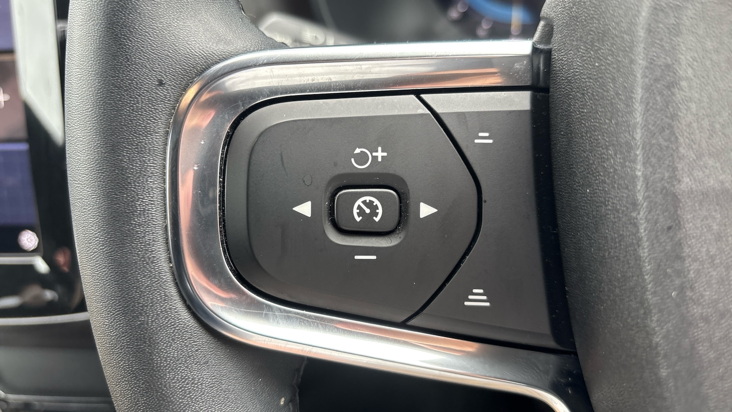 Used Volvo XC40 2022 for sale - 77847684: Photo 21