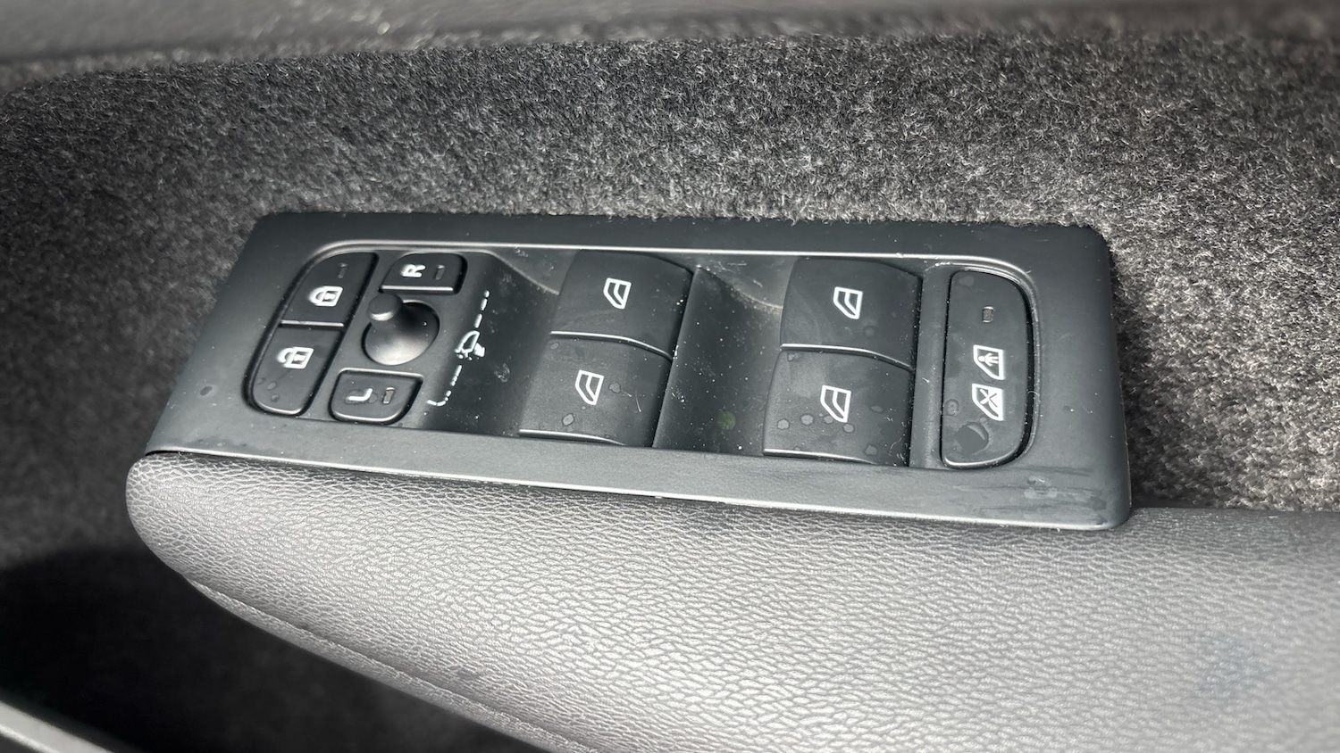 Used Volvo XC40 2022 for sale - 77847684: Photo 24