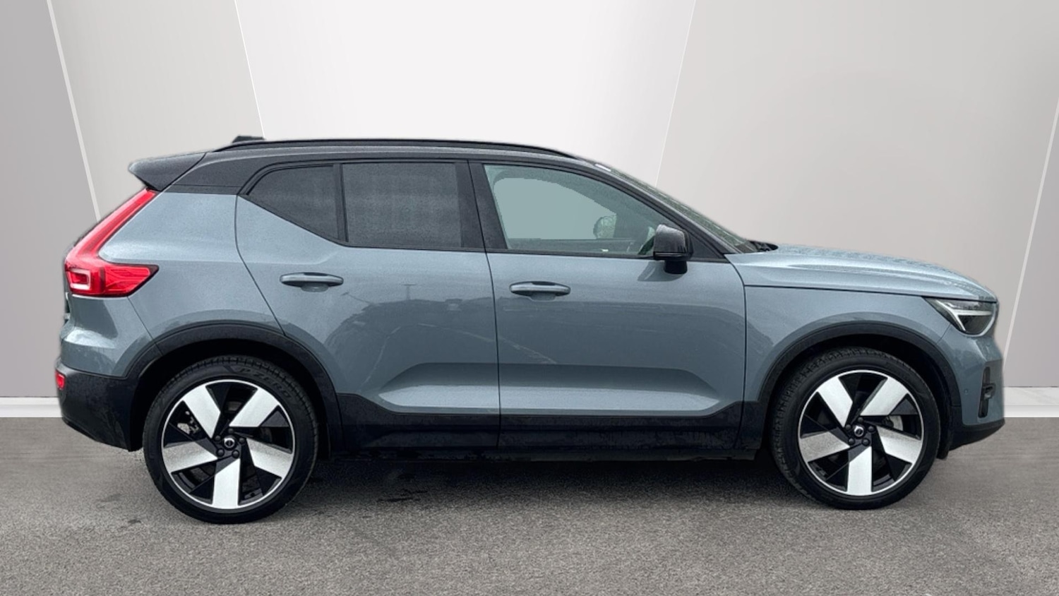 Used Volvo XC40 2022 for sale - 77847684: Photo 3