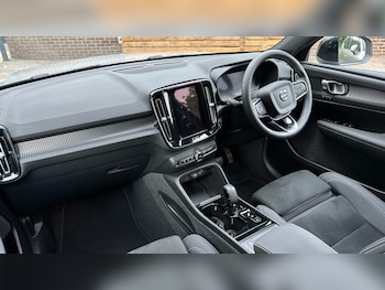 Used Volvo XC40 2024 for sale - 75418441: Photo