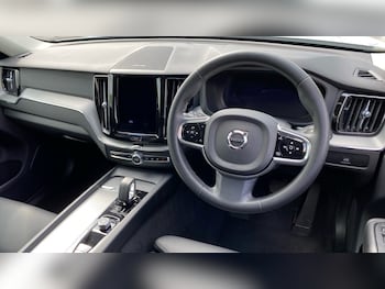 Used Volvo XC60 2023 for sale - 78565427: Photo